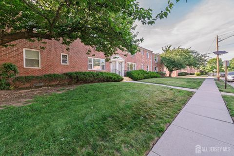 Homes For Sale - 42 York Drive #6A<br/> Edison, NJ 08817
