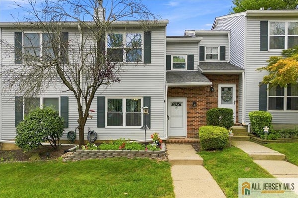 60 HICKORY CT, JAMESBURG, NJ 08831 - Image 8759f44e6c9b3282d0e7f7c51f19d2aa/87989705