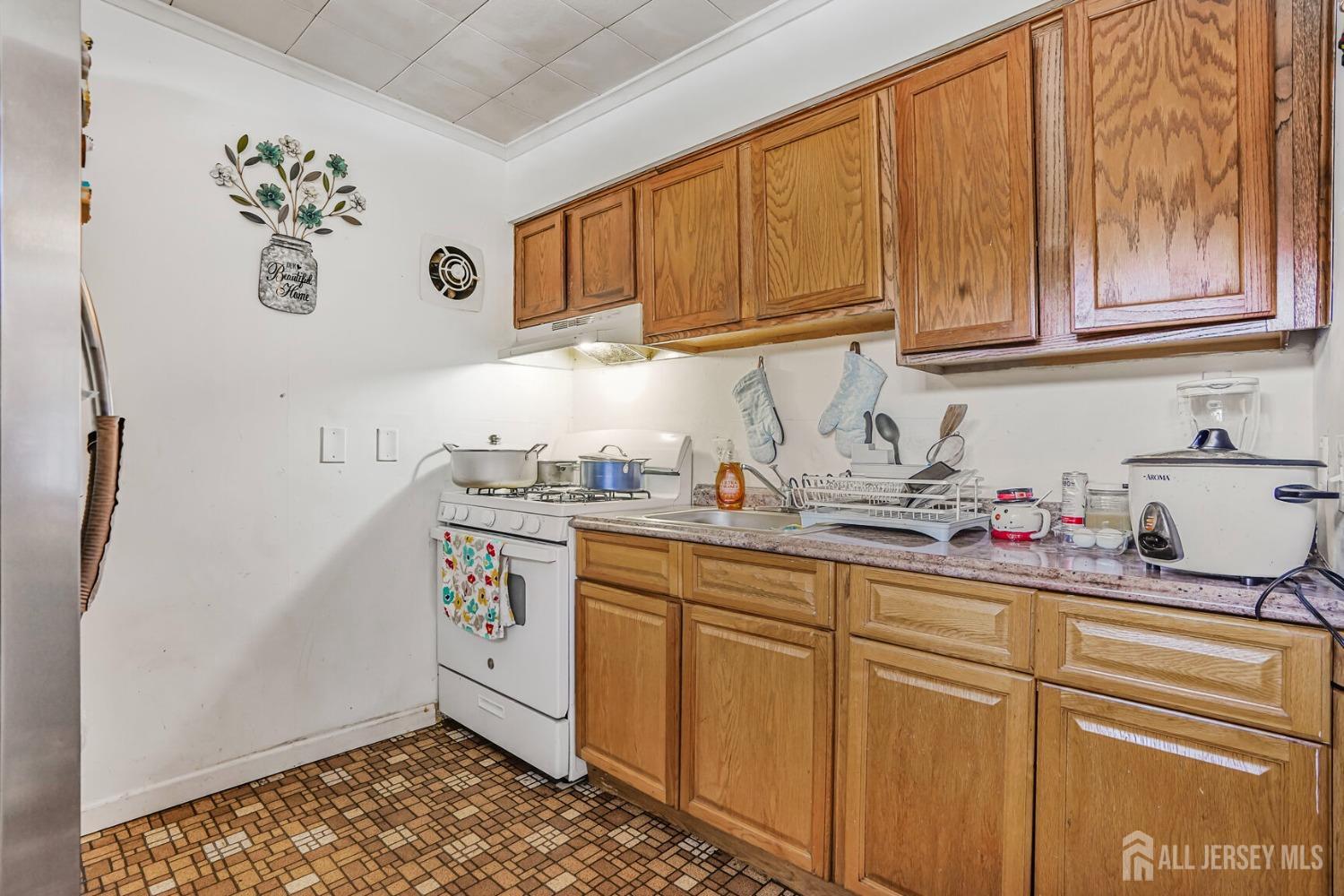 518 Boesel Avenue, Manville, New Jersey image 4