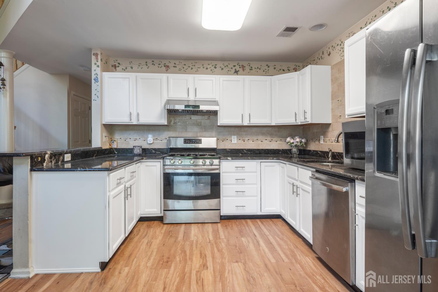 181 Windsong Circle, East Brunswick, New Jersey image 12