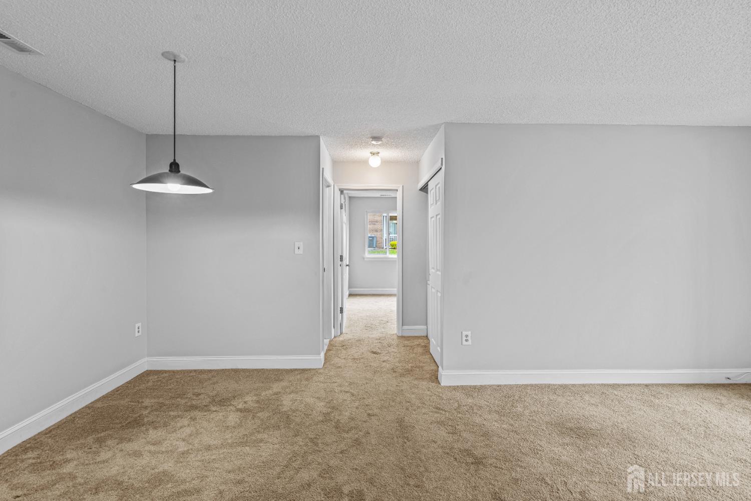 8113 Tamarron Drive, Plainsboro, New Jersey image 15