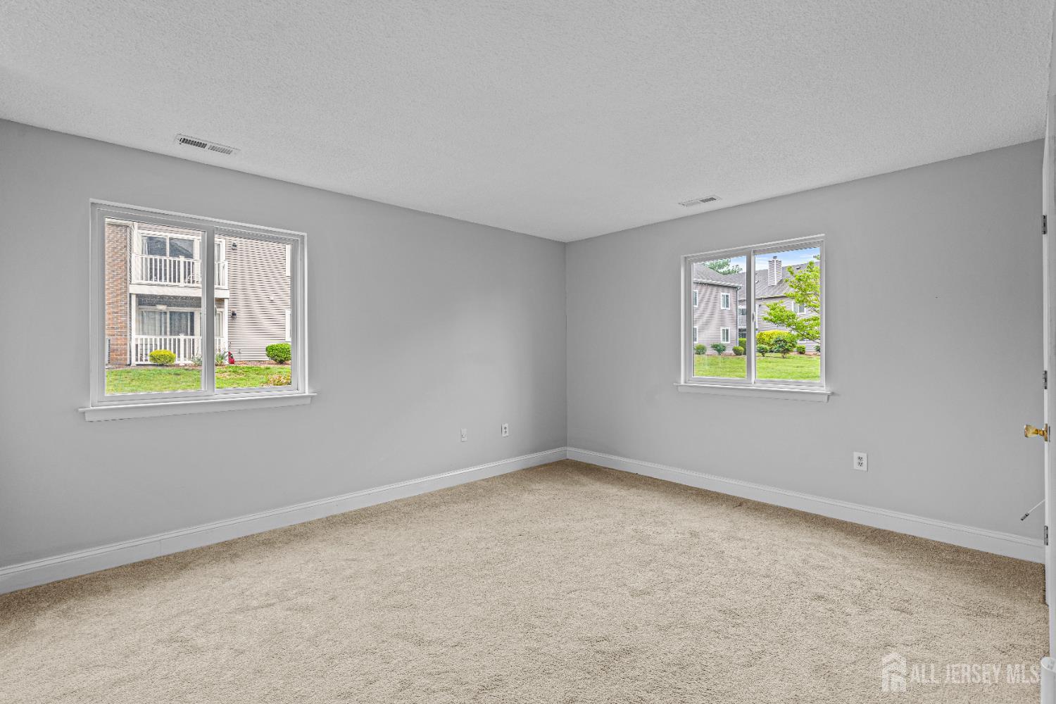 8113 Tamarron Drive, Plainsboro, New Jersey image 19