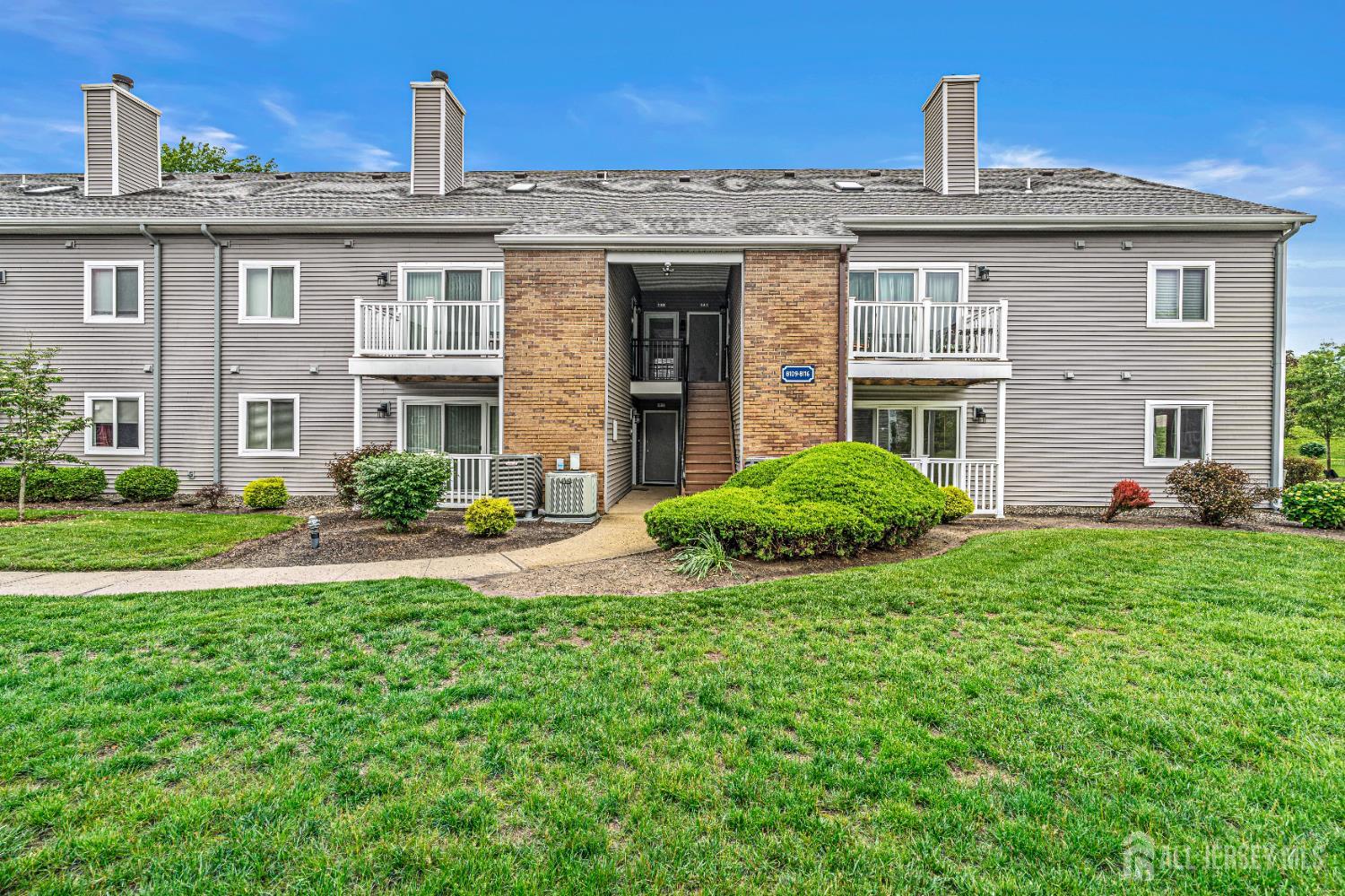 8113 Tamarron Drive, Plainsboro, New Jersey image 1