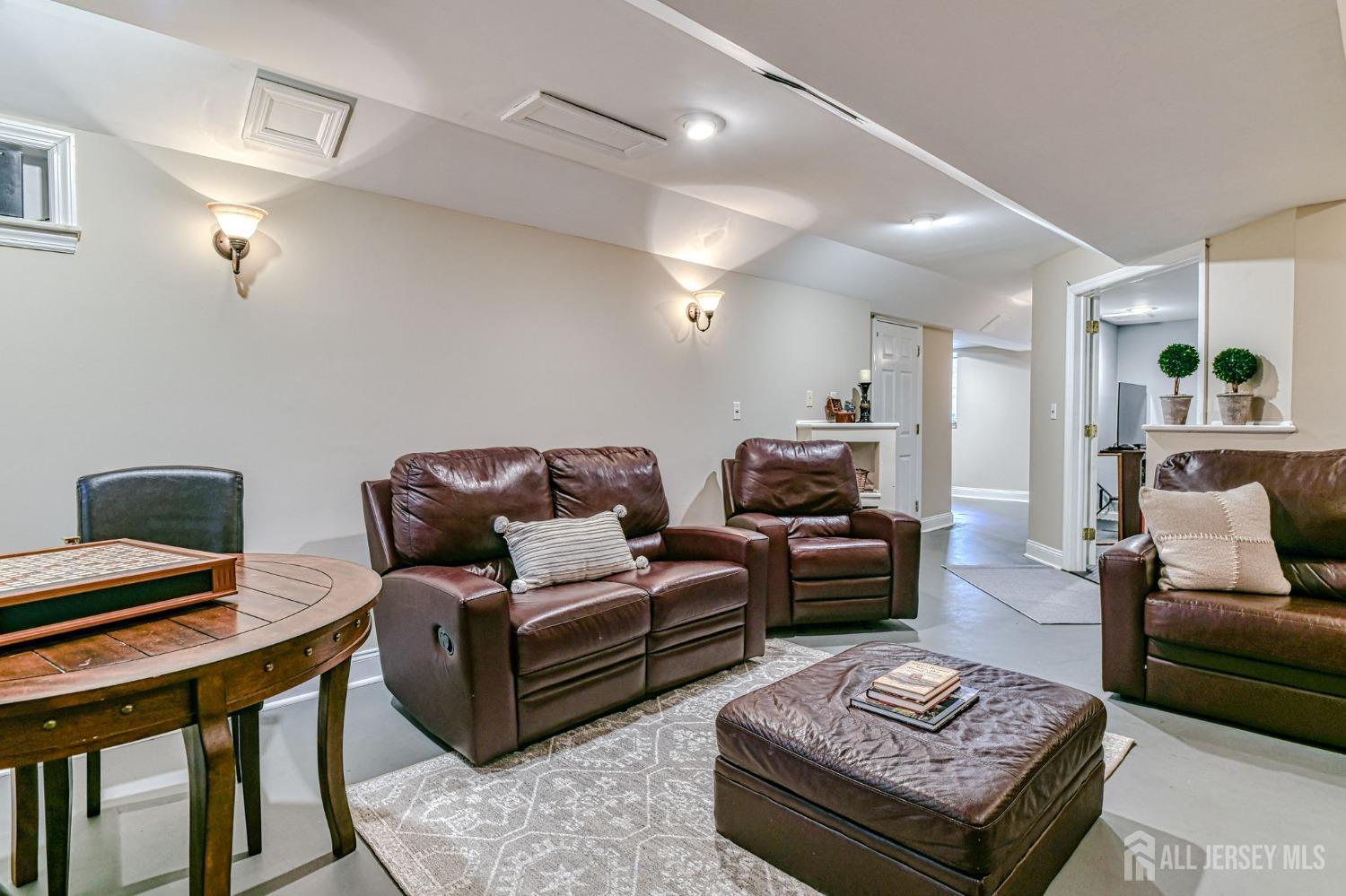 10 Graulich Drive, Milltown, New Jersey image 22