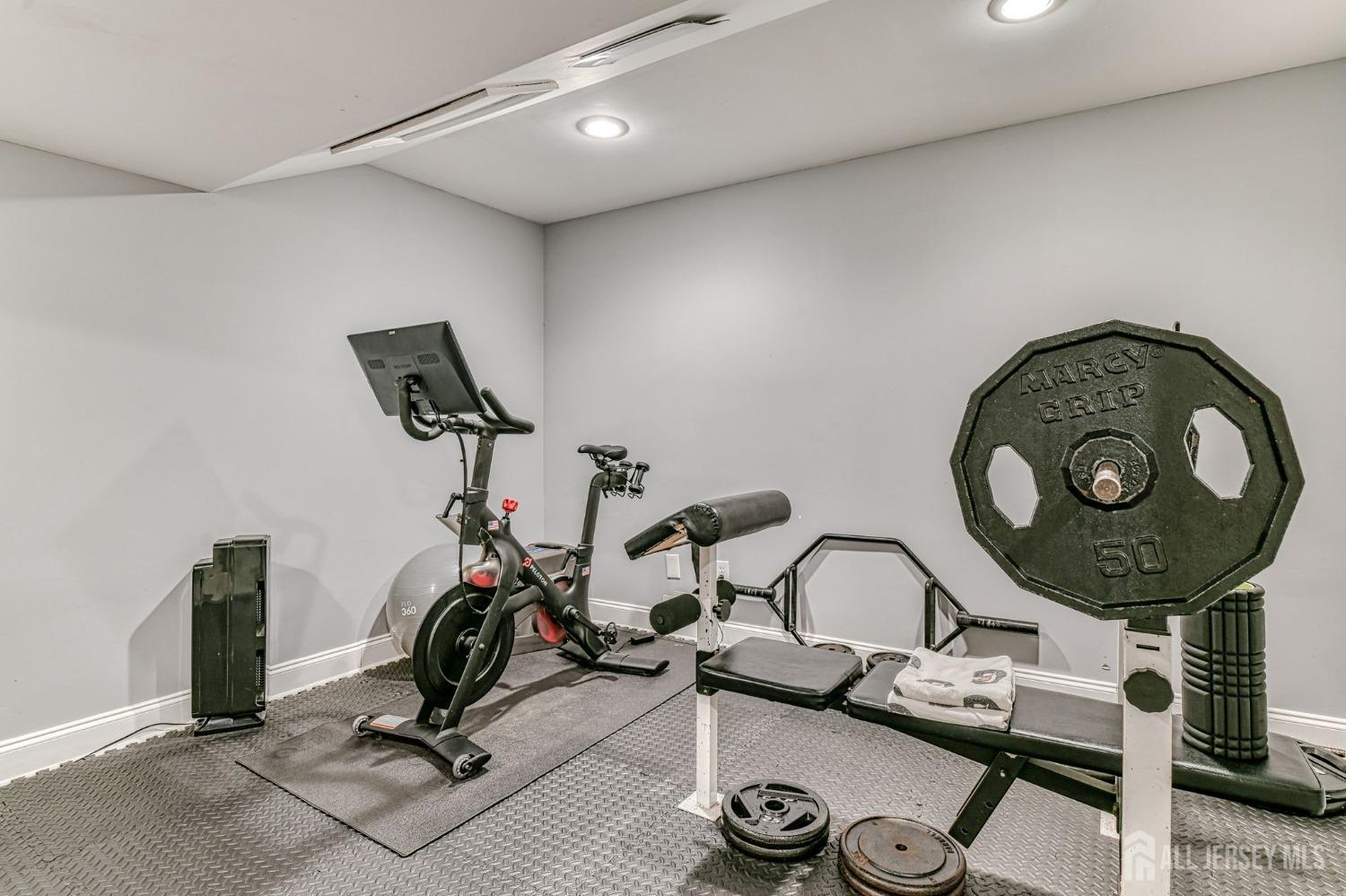 10 Graulich Drive, Milltown, New Jersey image 23
