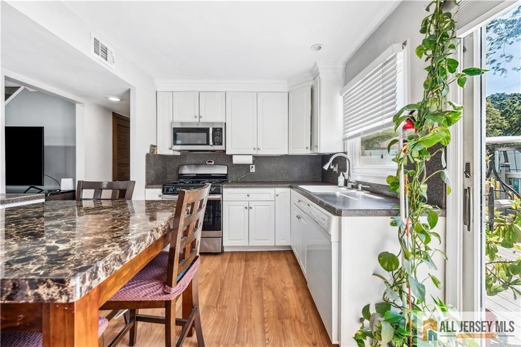 63 Tunison Road, New Brunswick, New Jersey image 4