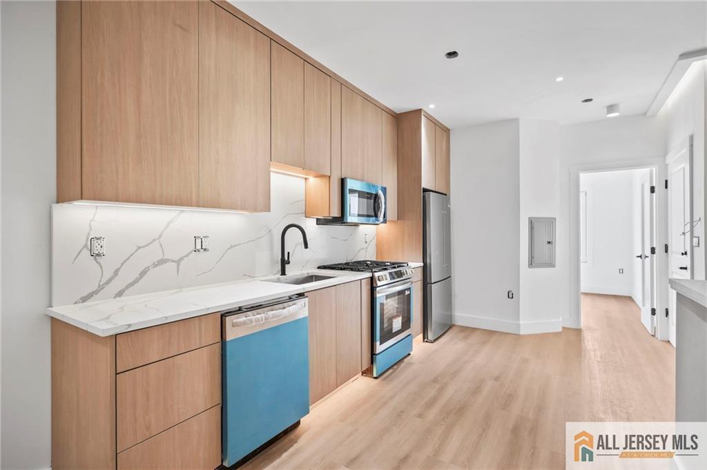 291 New York Avenue 3 - Photo 4