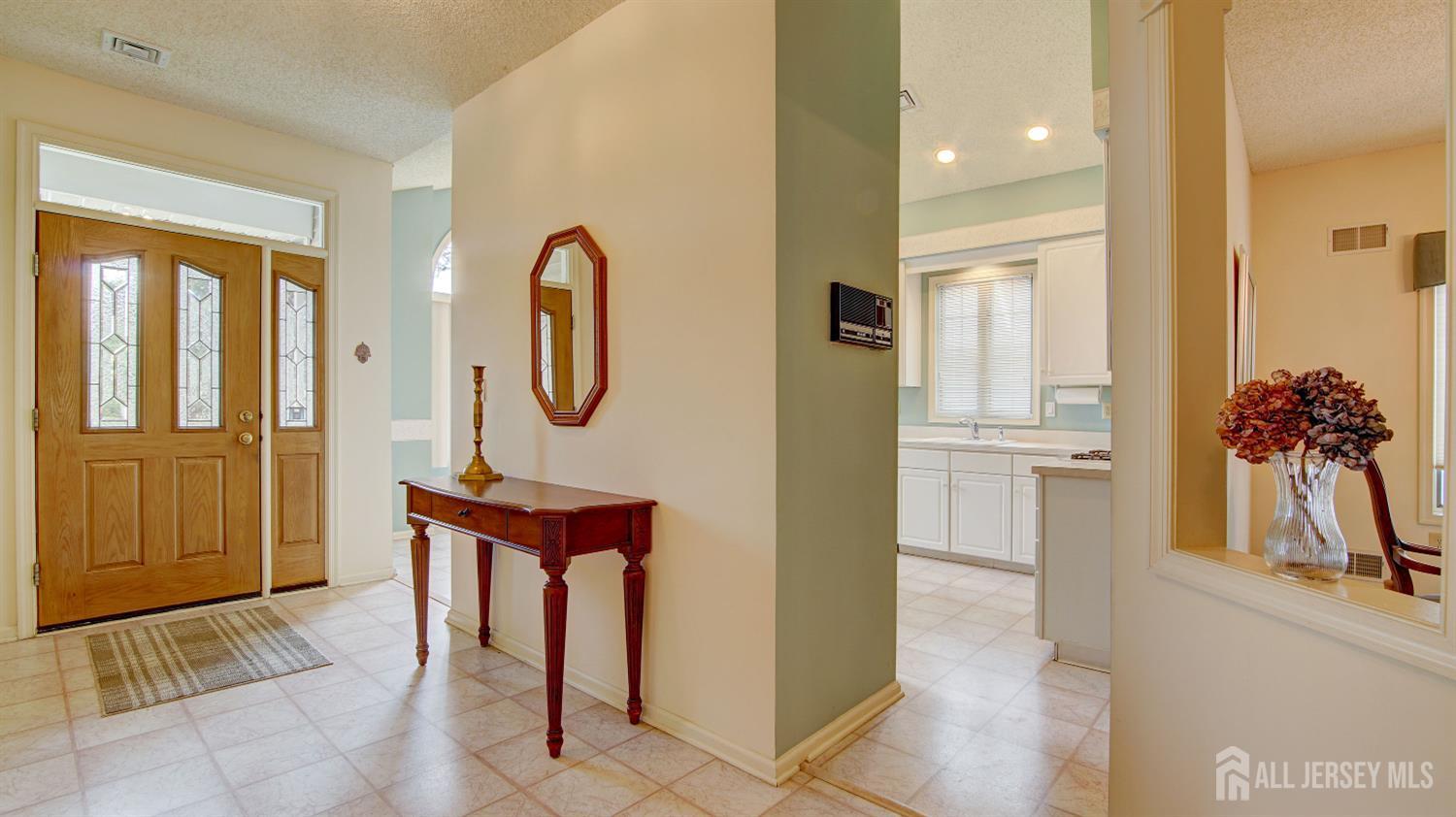 39 Leeds Lane, Monroe Township, New Jersey image 5