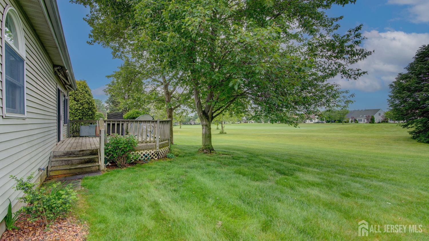 39 Leeds Lane, Monroe Township, New Jersey image 2