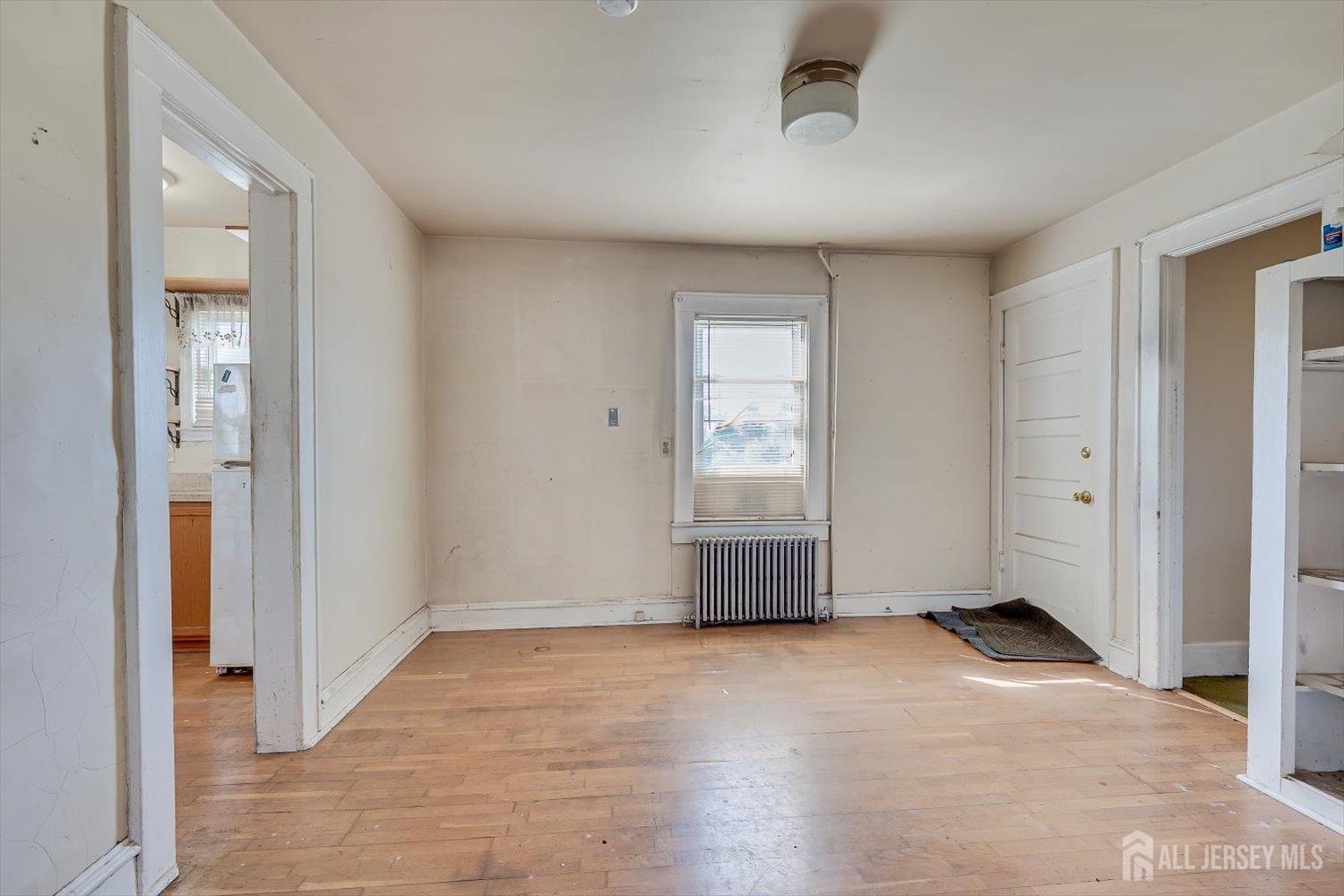 1144 Ball Place