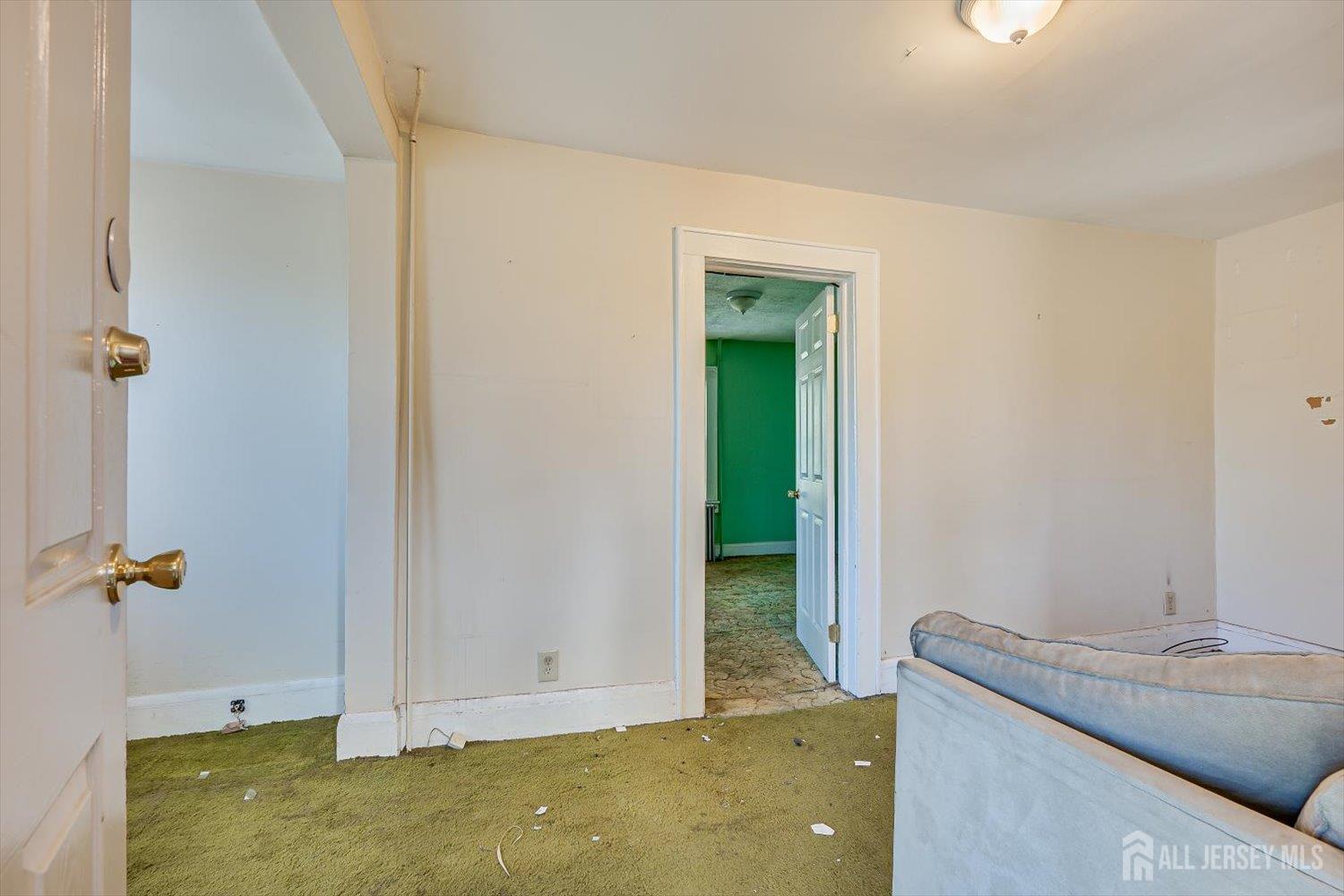 1144 Ball Place
