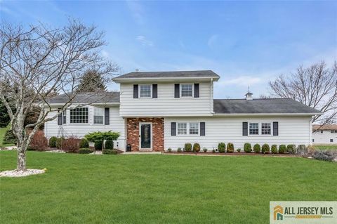 5 Travis Court Monroe NJ 08831