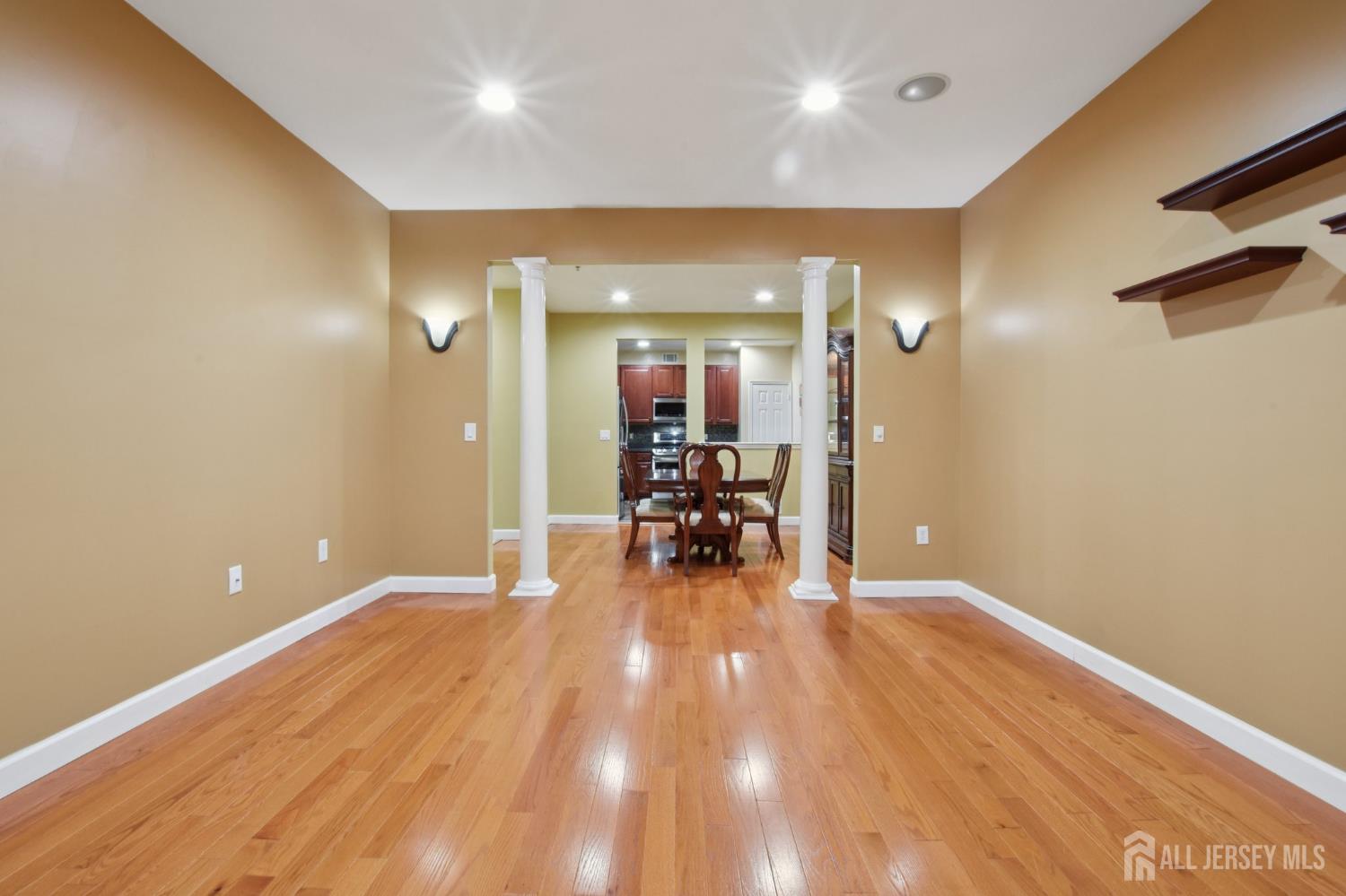 90 Forest Drive, Piscataway, New Jersey image 3