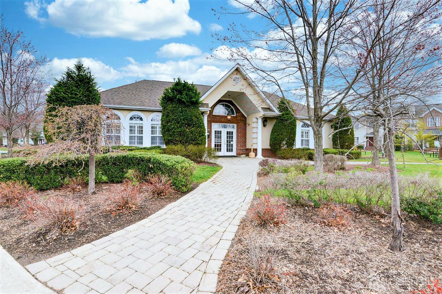 90 Forest Drive, Piscataway, New Jersey image 40