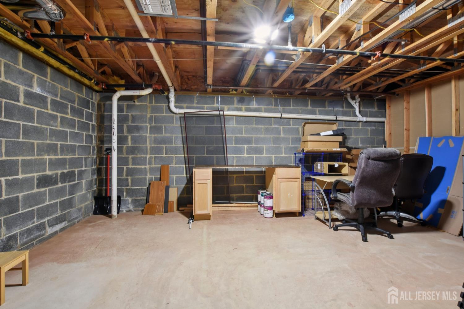 90 Forest Drive, Piscataway, New Jersey image 33