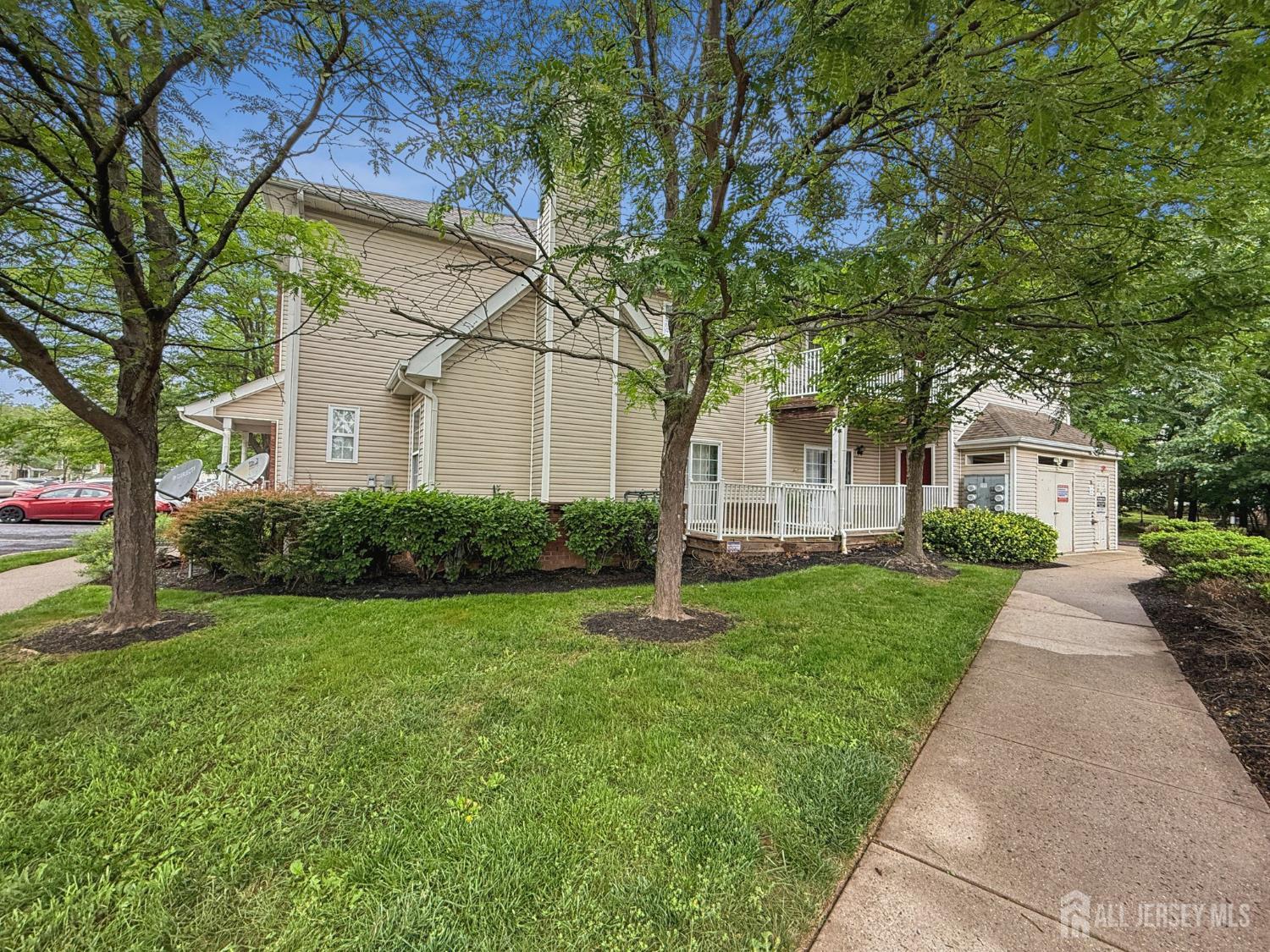 90 Forest Drive, Piscataway, New Jersey image 37