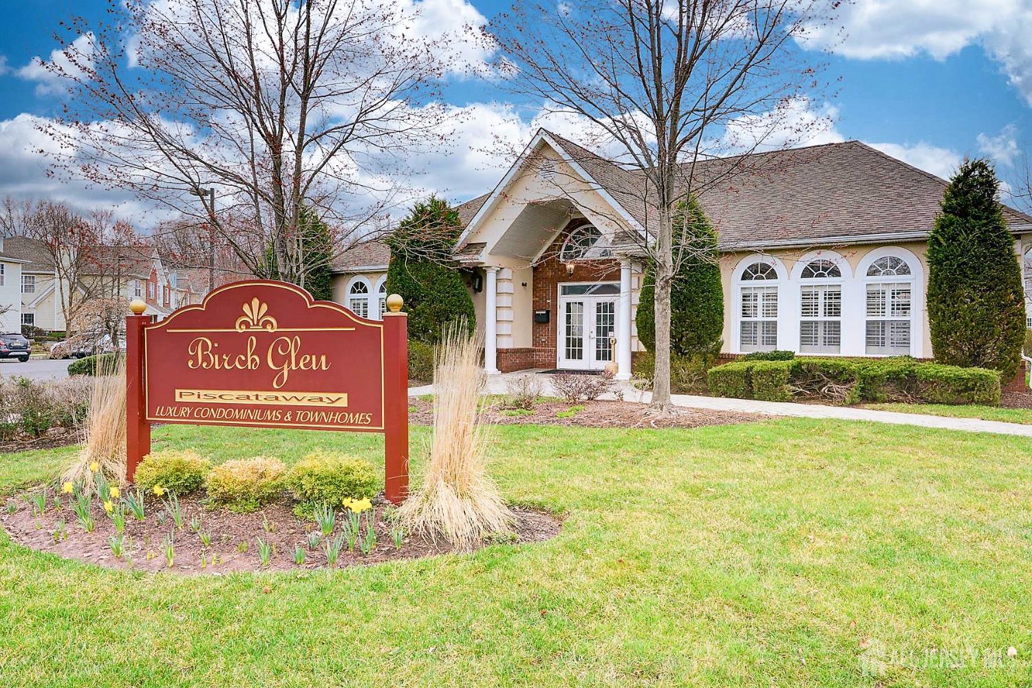 90 Forest Drive, Piscataway, New Jersey image 44