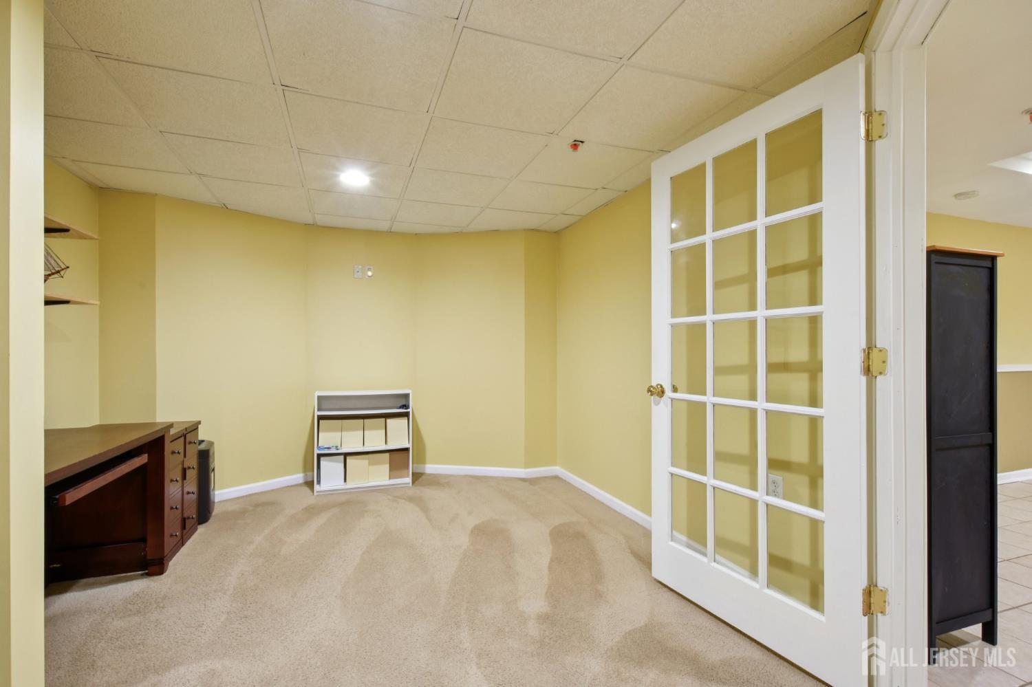 90 Forest Drive, Piscataway, New Jersey image 25