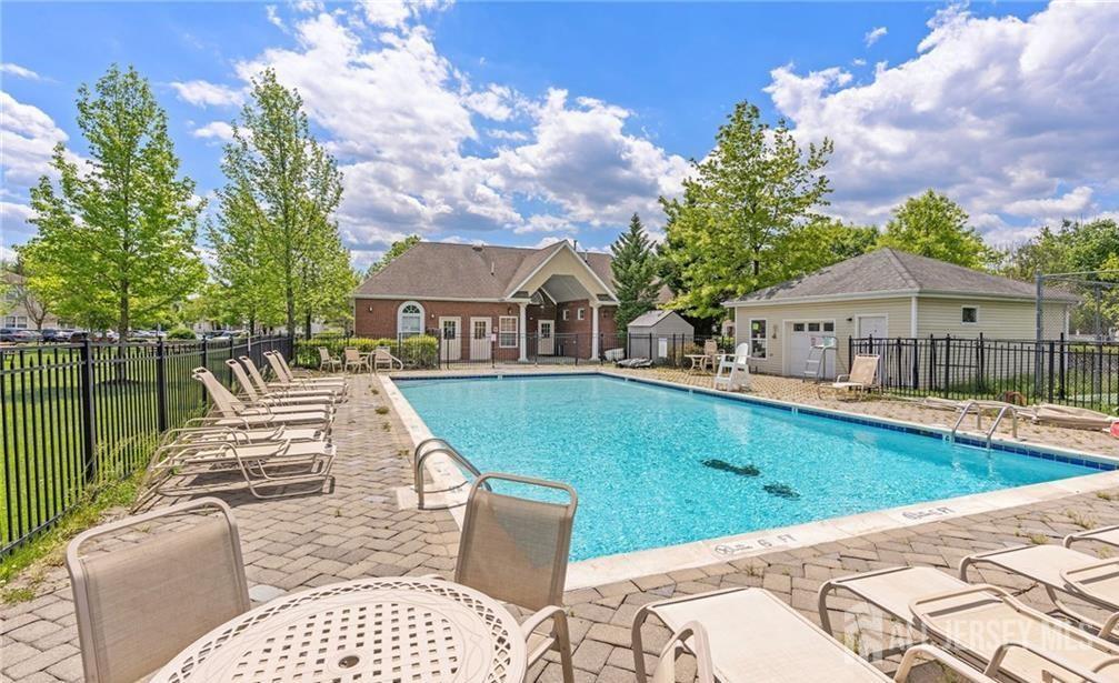90 Forest Drive, Piscataway, New Jersey image 38
