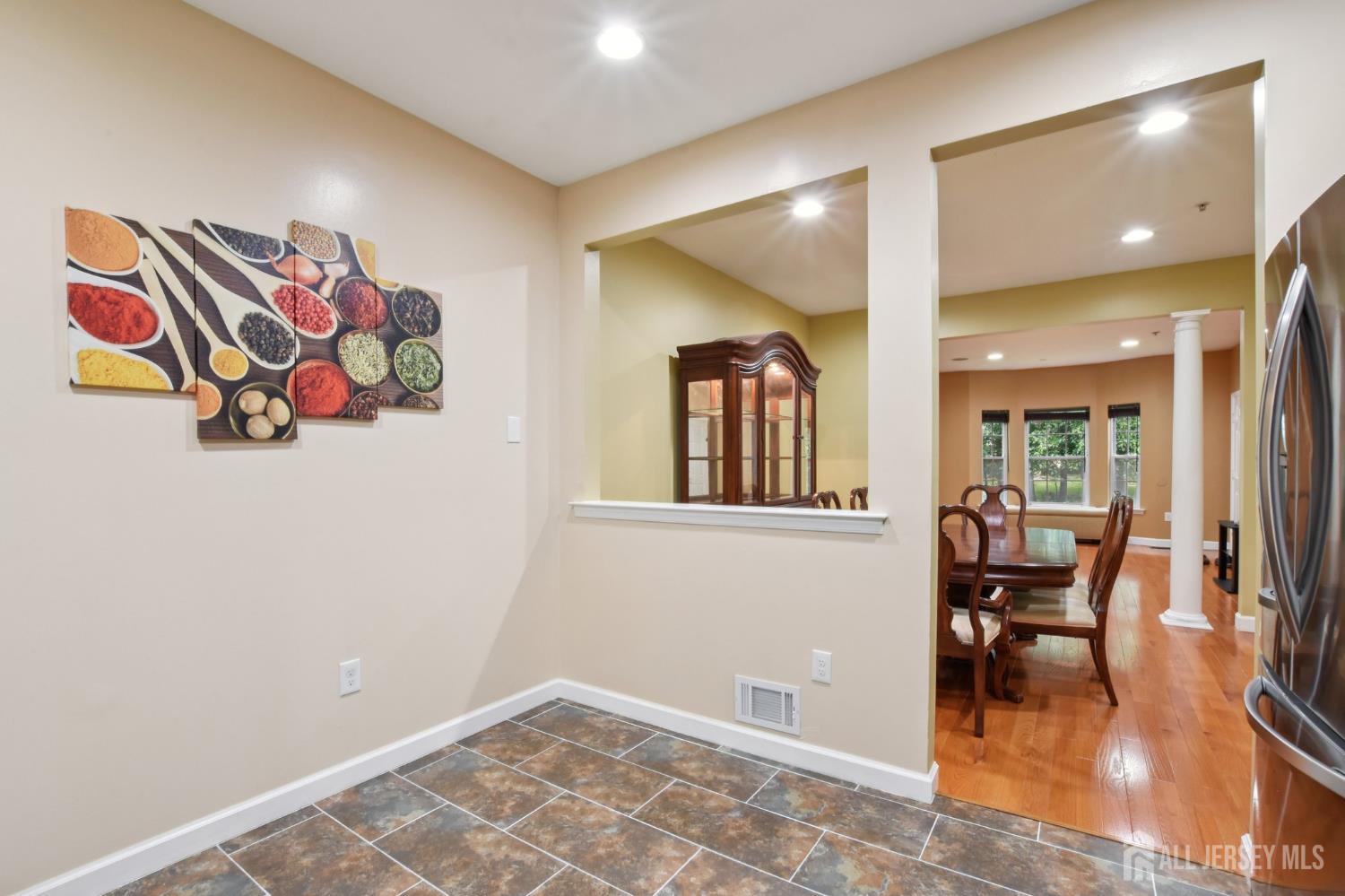 90 Forest Drive, Piscataway, New Jersey image 12