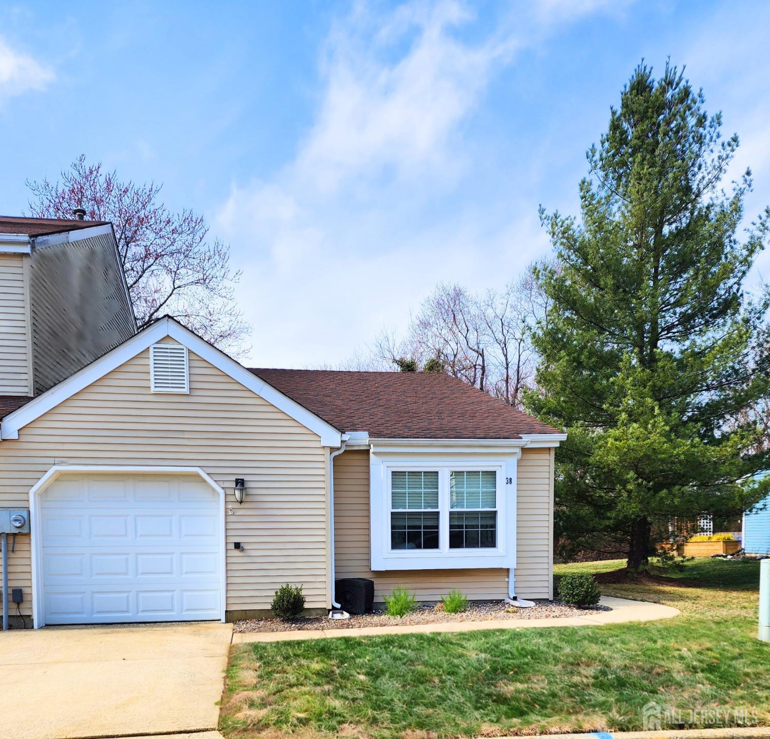 38 Bramble Lane, Old Bridge, New Jersey image 1