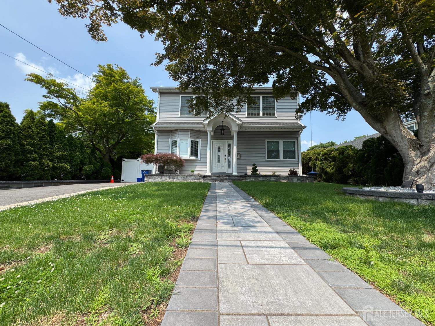245 E Golf Avenue, South Plainfield, New Jersey image 1