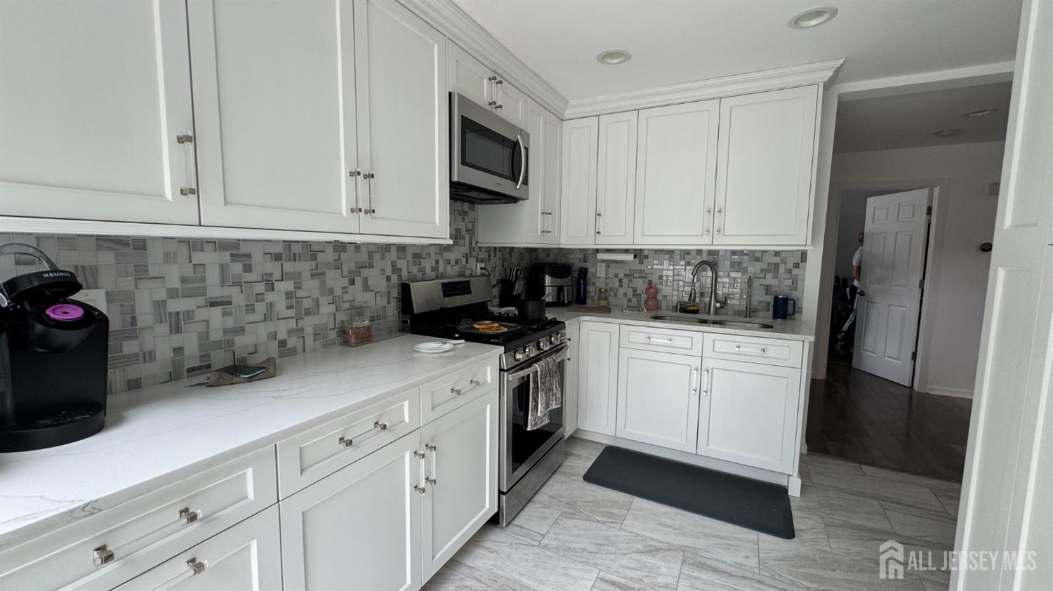 245 E Golf Avenue, South Plainfield, New Jersey image 7