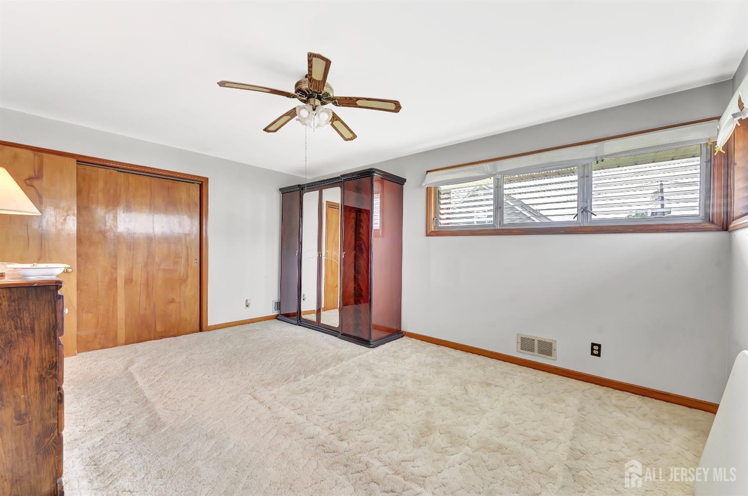 77 Manhattan Avenue, Avenel, New Jersey image 15