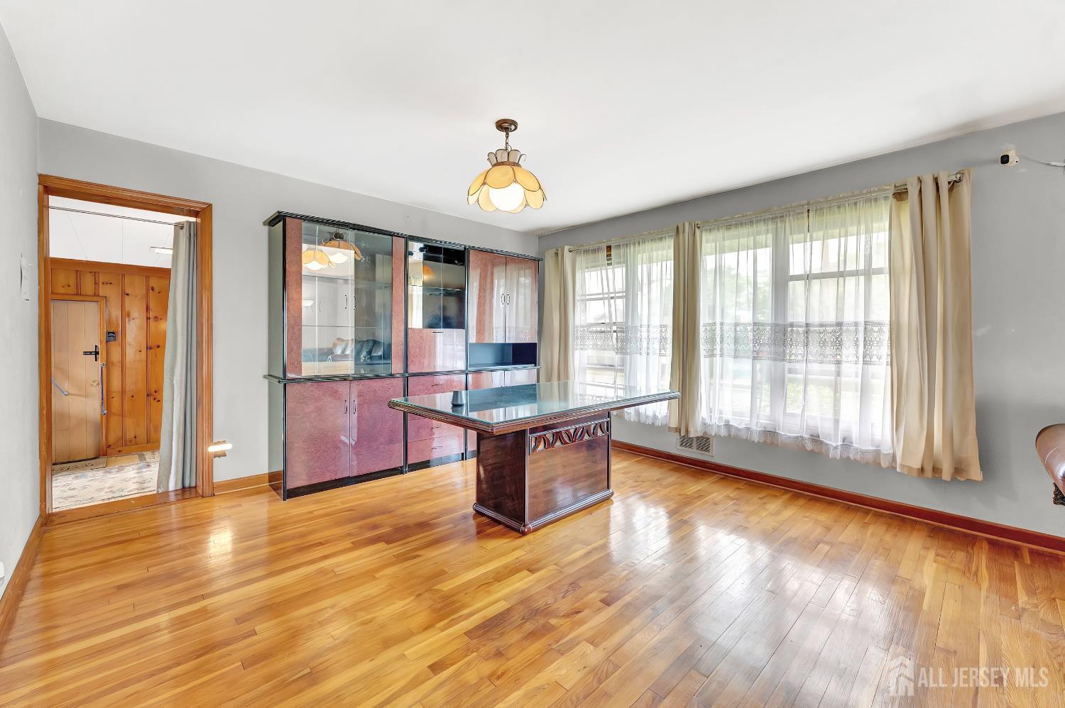 77 Manhattan Avenue, Avenel, New Jersey image 4