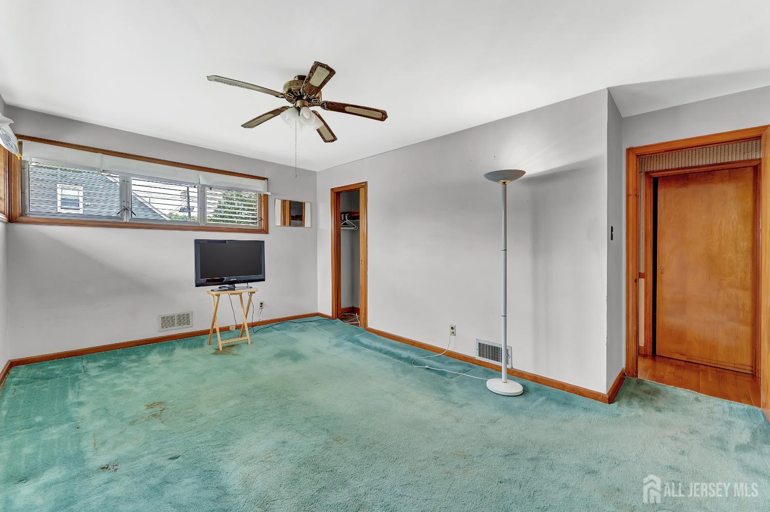 77 Manhattan Avenue, Avenel, New Jersey image 11