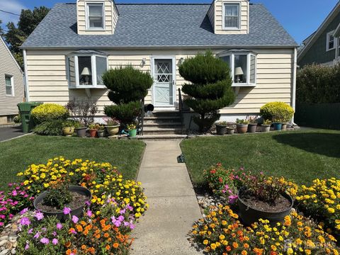 Homes For Sale - 31 Highway Terrace<br/> Edison, NJ 08817