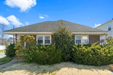 Homes For Sale - 654 Colgate Avenue<br/> Perth Amboy, NJ 08861