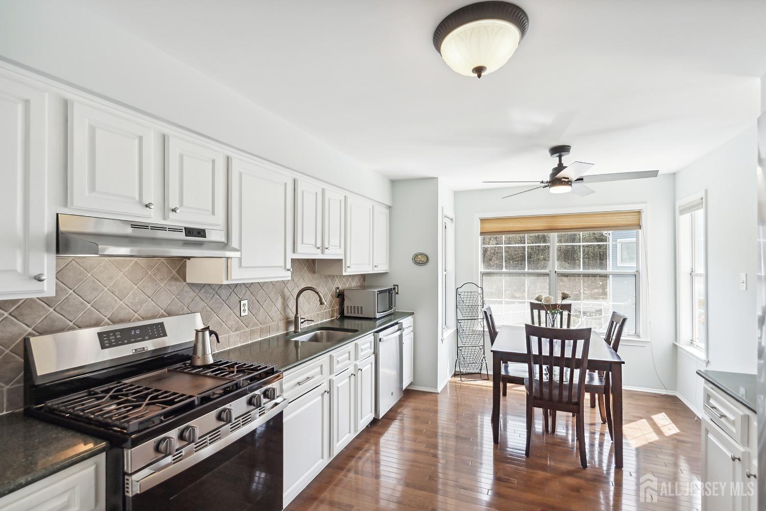 2 Honey Locust Lane Lane, Howell, New Jersey image 8