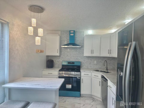 Condo For Sale - 35 Clay Street<br/> North Brunswick, NJ 08902