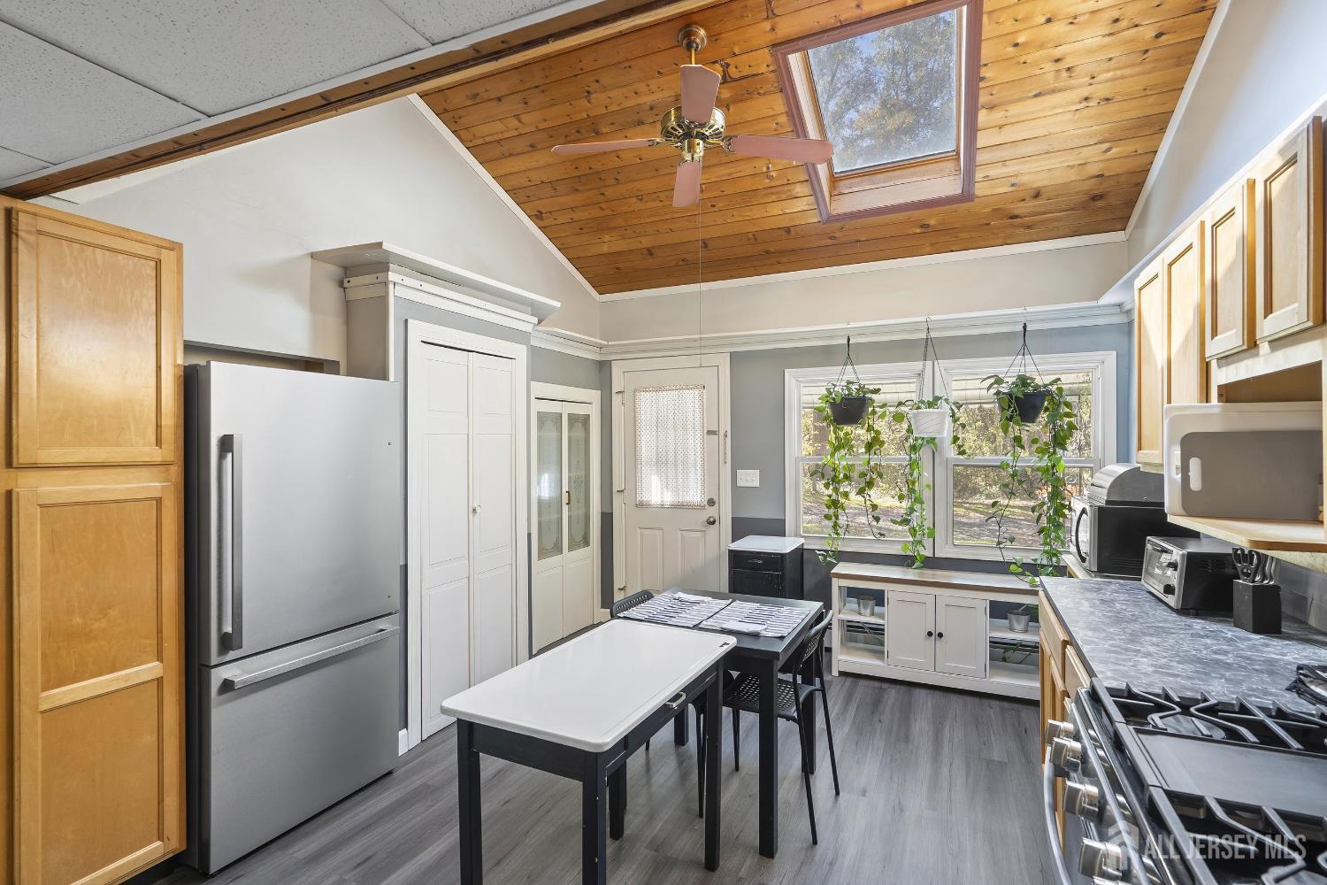 Monroe, New Jersey 08831, United States, 2 Bedrooms Bedrooms, ,1 BathroomBathrooms,Residential,Active,233192