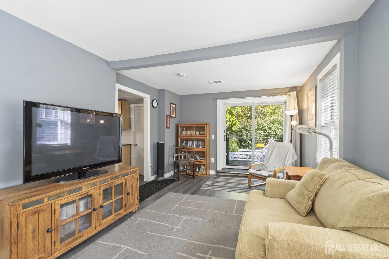 Monroe, New Jersey 08831, United States, 2 Bedrooms Bedrooms, ,1 BathroomBathrooms,Residential,Active,233192