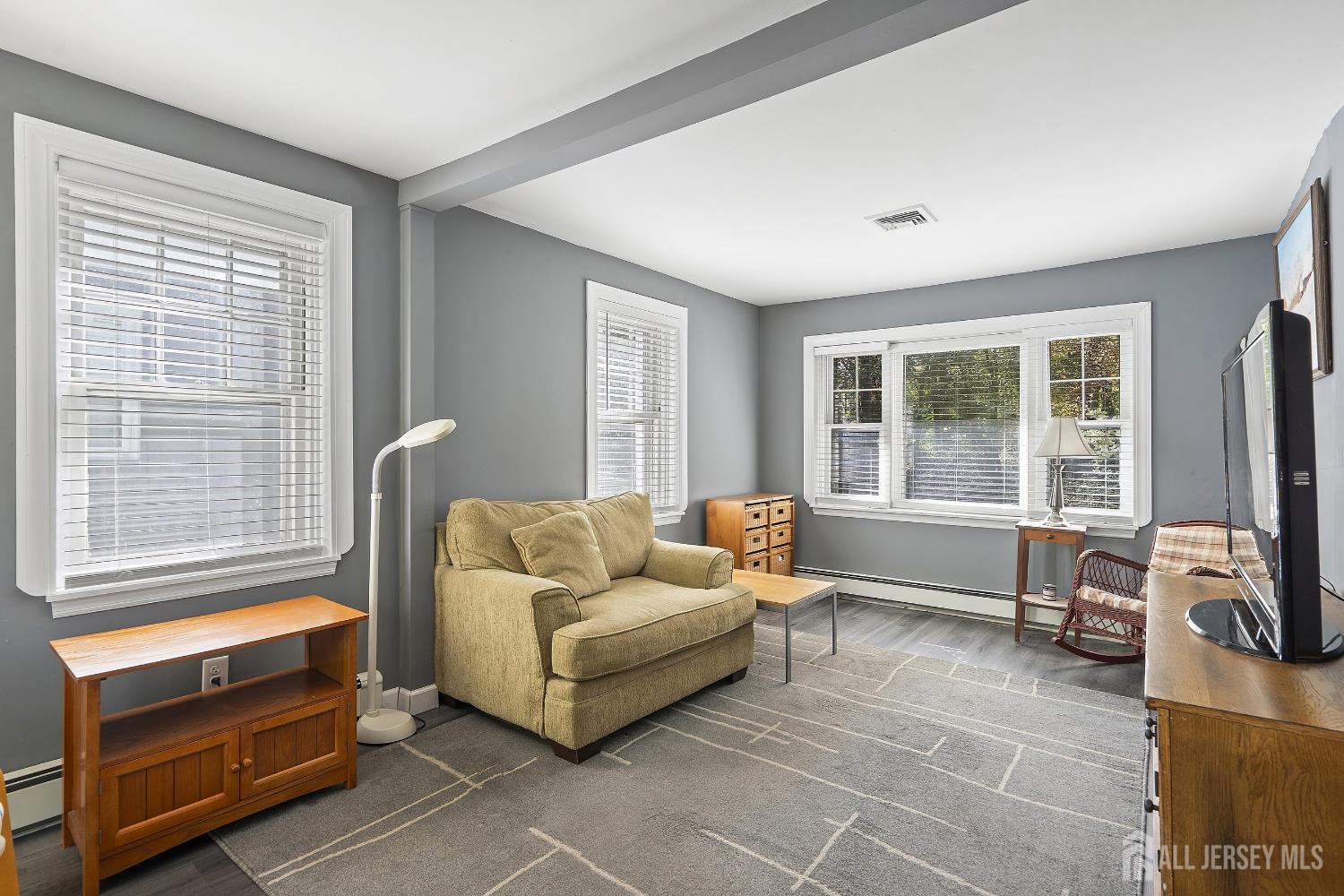 Monroe, New Jersey 08831, United States, 2 Bedrooms Bedrooms, ,1 BathroomBathrooms,Residential,Active,233192