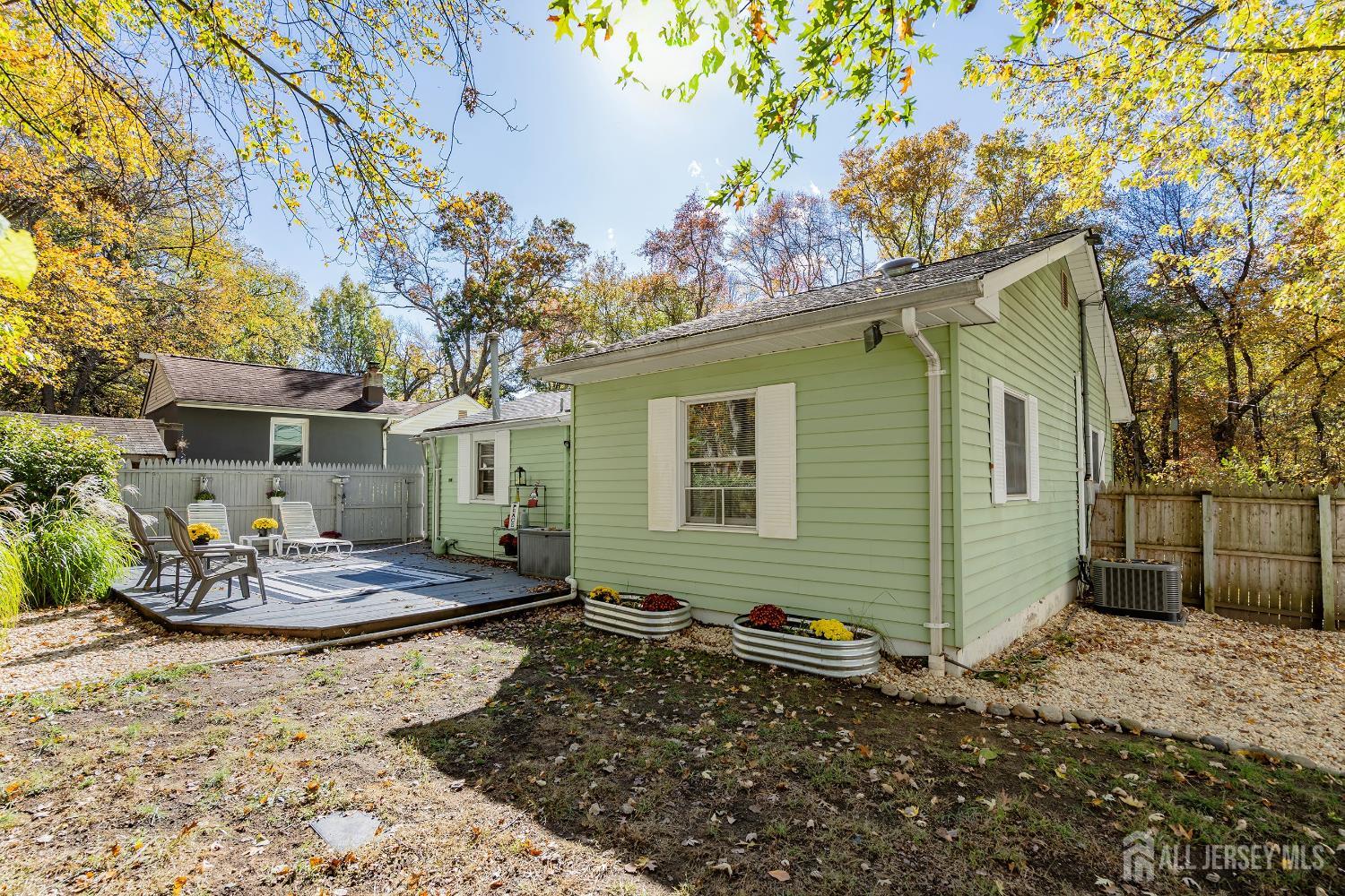 Monroe, New Jersey 08831, United States, 2 Bedrooms Bedrooms, ,1 BathroomBathrooms,Residential,Active,233192