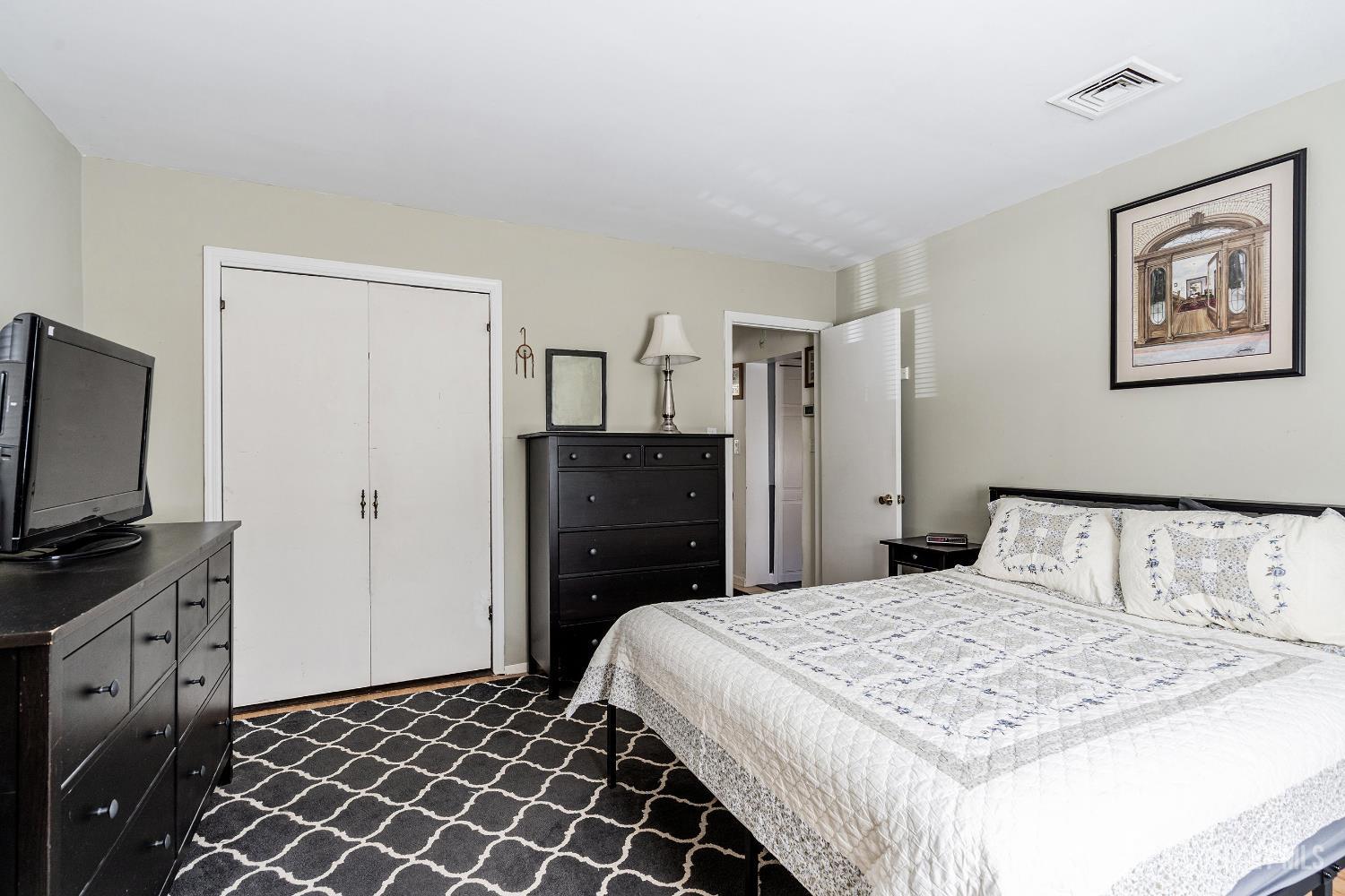 Monroe, New Jersey 08831, United States, 2 Bedrooms Bedrooms, ,1 BathroomBathrooms,Residential,Active,233192