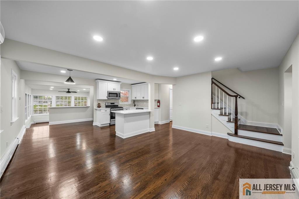16 Lakeside Drive, Piscataway, New Jersey image 4