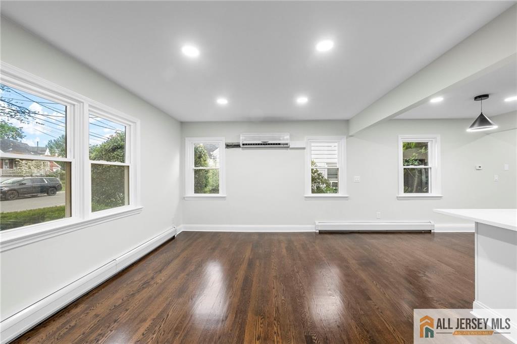 16 Lakeside Drive, Piscataway, New Jersey image 2