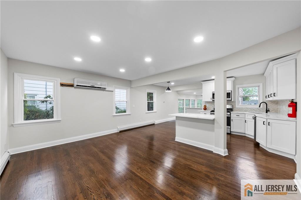 16 Lakeside Drive, Piscataway, New Jersey image 5