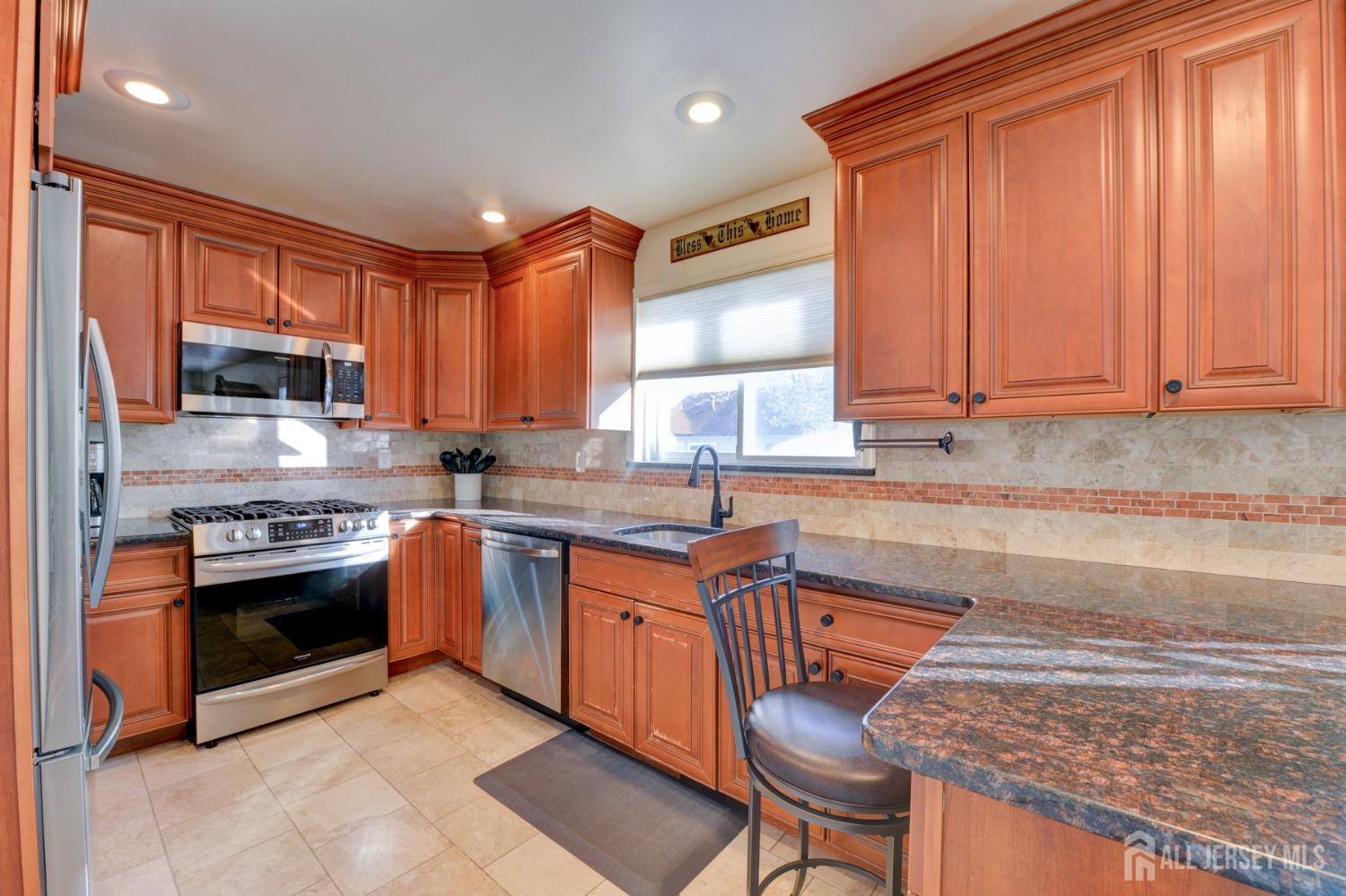 117 Whitman Street, Carteret, New Jersey image 20