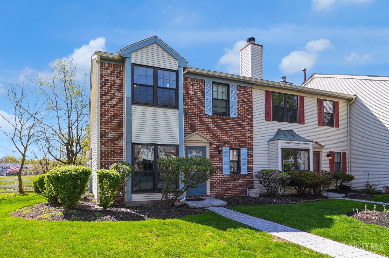 192 Hampshire Court, Piscataway, New Jersey image 2