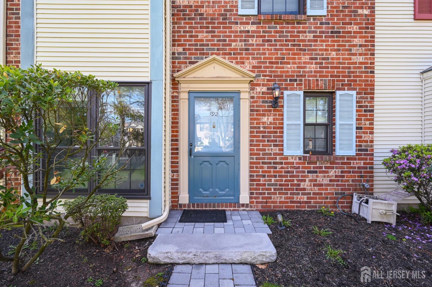 192 Hampshire Court, Piscataway, New Jersey image 3