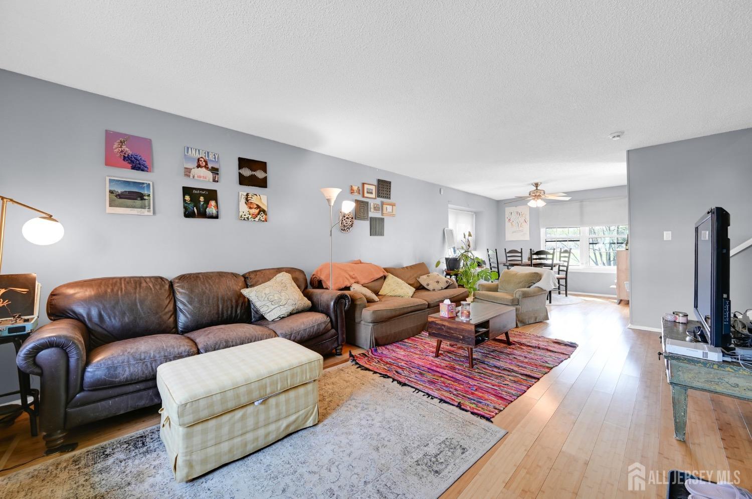 192 Hampshire Court, Piscataway, New Jersey image 12
