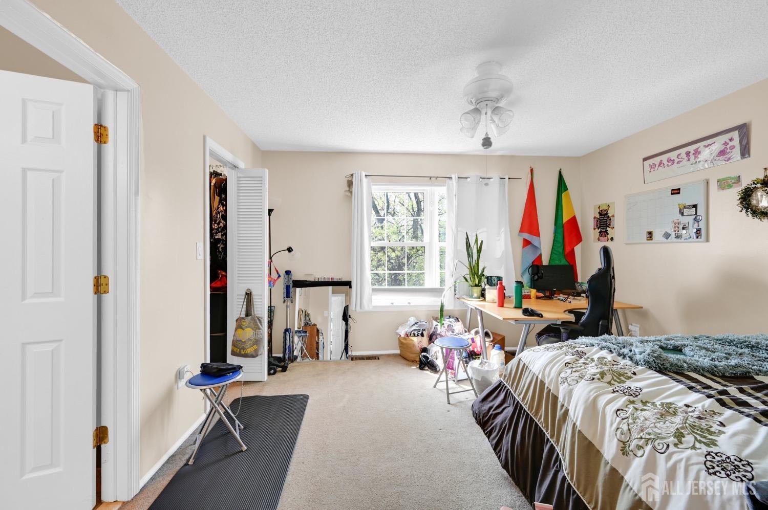 192 Hampshire Court, Piscataway, New Jersey image 6