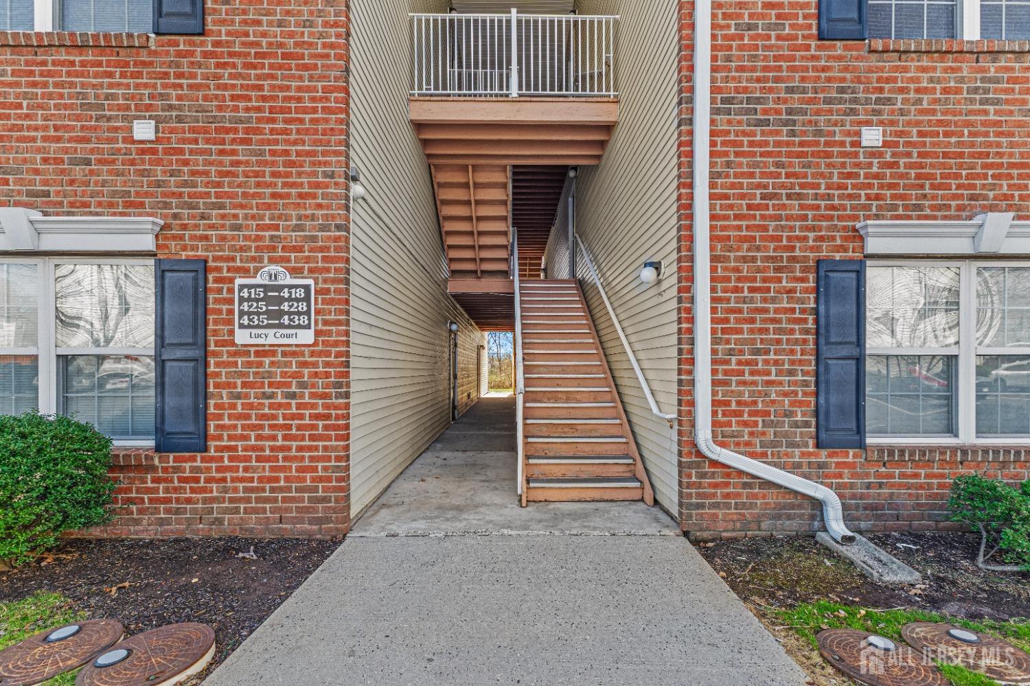 427 Lucy Court, South Plainfield, New Jersey image 3