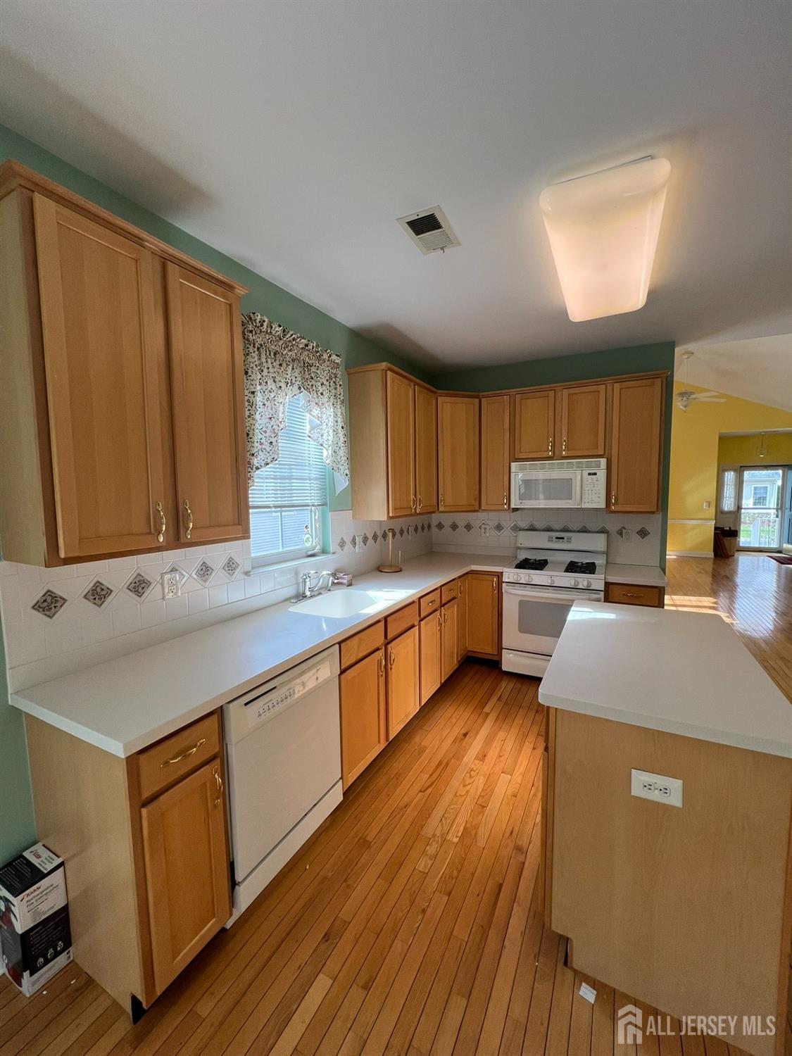 40 Hummingbird Drive, Hamilton, New Jersey image 7