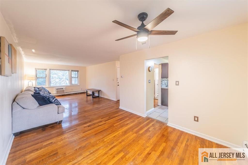 132 The Orchard #L, East Windsor, New Jersey image 6